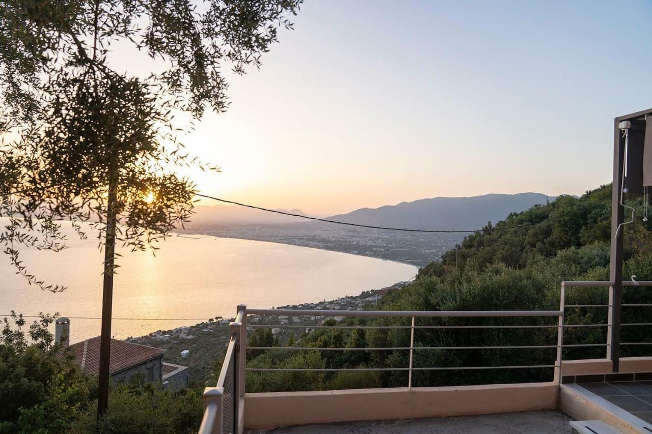 カラマタ Messinian Sunsetヴィラ エクステリア 写真